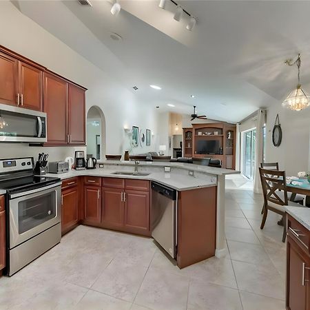 Stunning 5 Bedroom Pool Home Hot Tub 10 Mins To Disney Orlando Exteriér fotografie